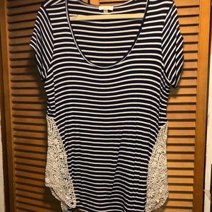 STRIPED TEE
